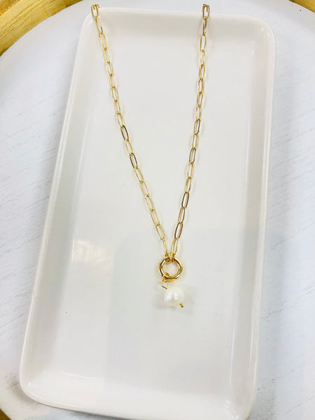 Pearl Avenue Necklace